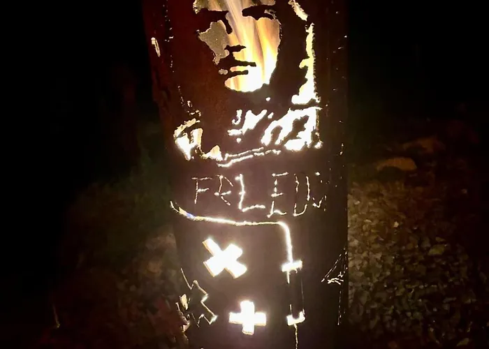 Ib Saentis Chnorz Entire House