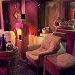 Ib Saentis Chnorz Entire House